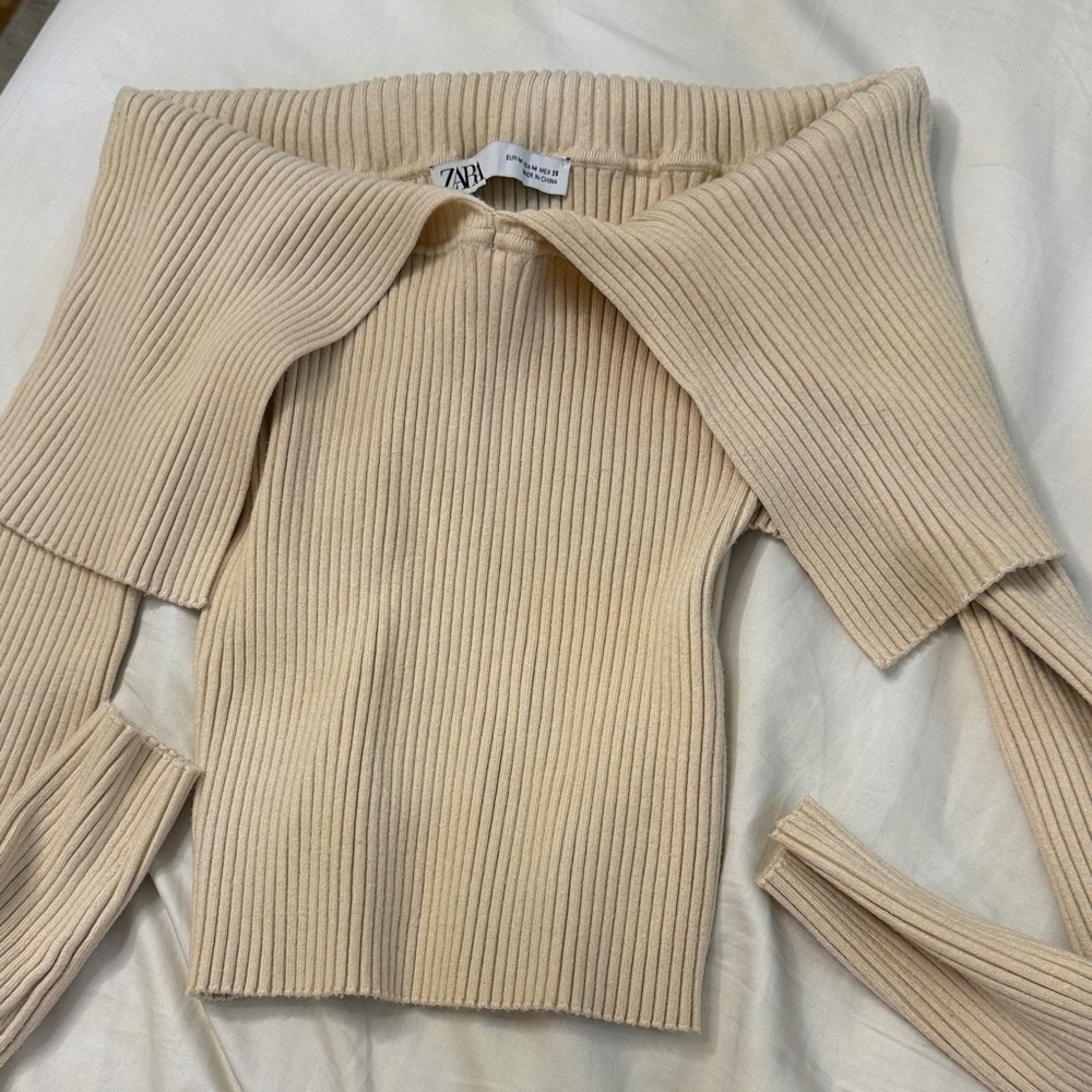 Zara Women's Beige Off-Shoulder Ribbed Sweater